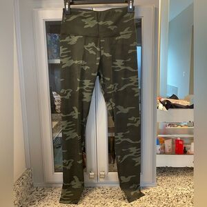 Good American Performance Leggings